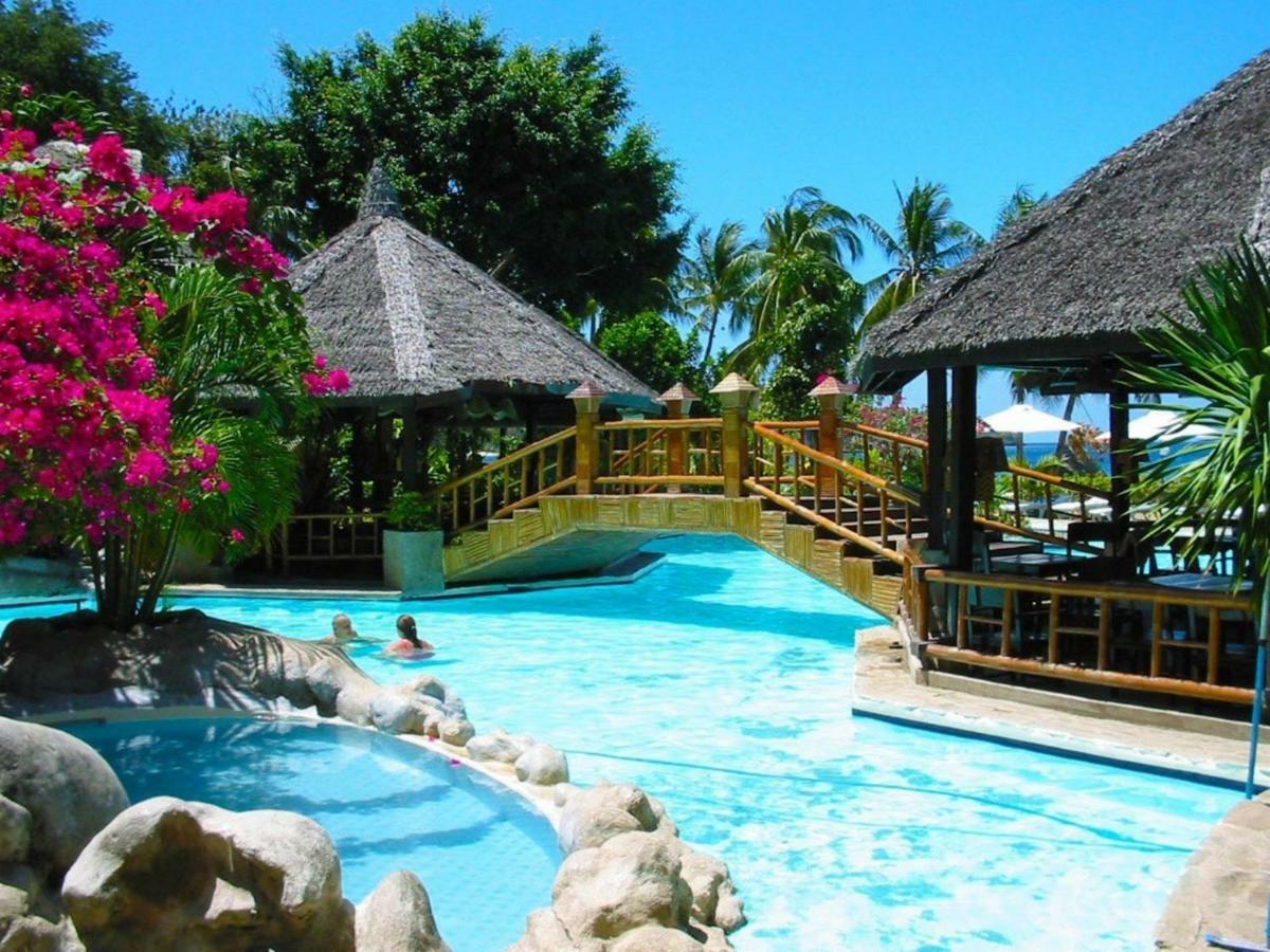 Coco Beach Island Resort Puerto Galera Esterno foto
